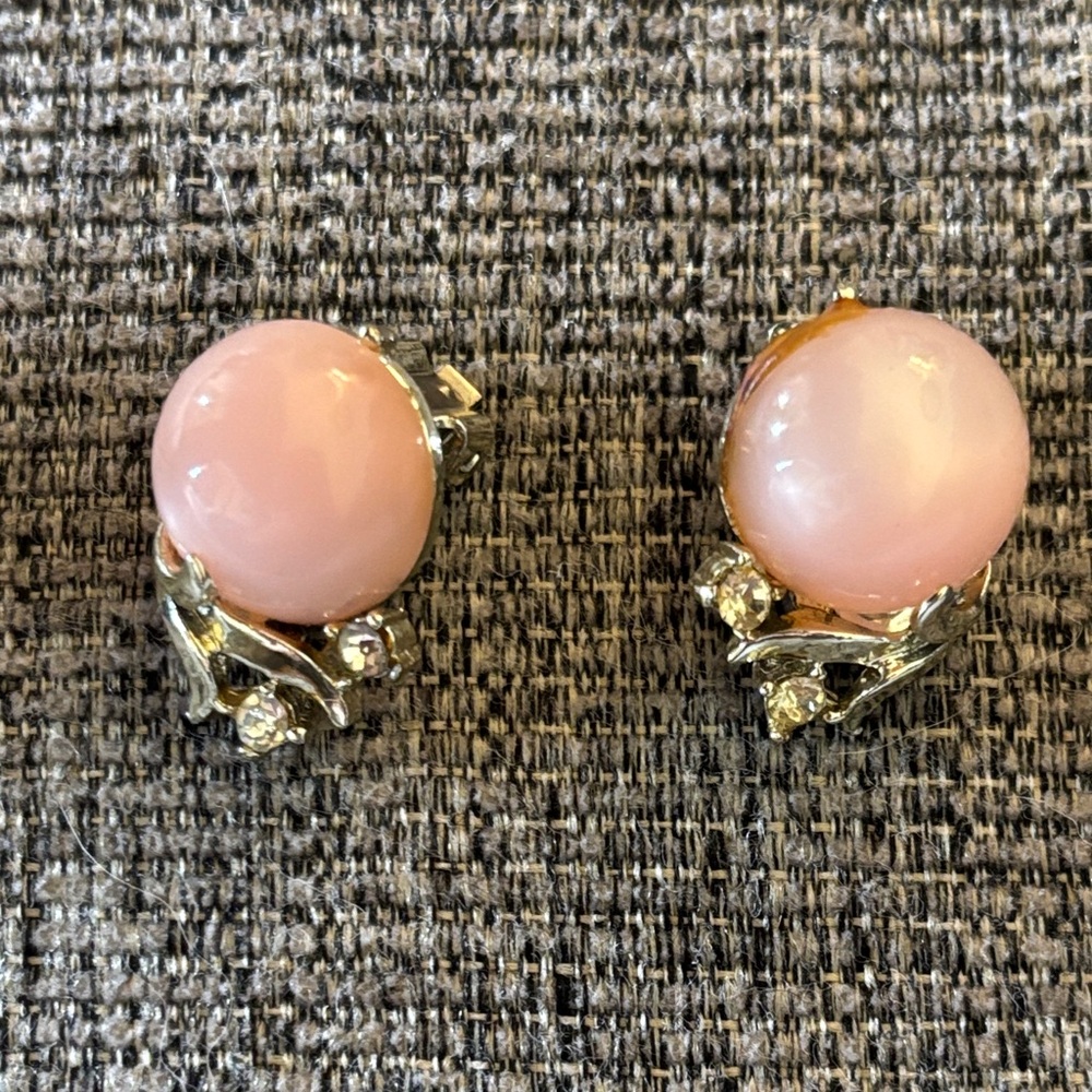 Early Coro Pink and Silver Clip on Earrings